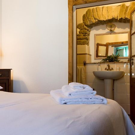 Cortis Antigas Bed and Breakfast Gesturi Buitenkant foto