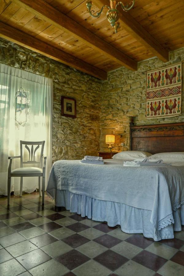 Cortis Antigas Bed and Breakfast Gesturi Buitenkant foto