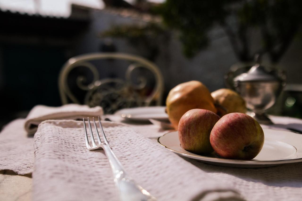 Cortis Antigas Bed and Breakfast Gesturi Buitenkant foto