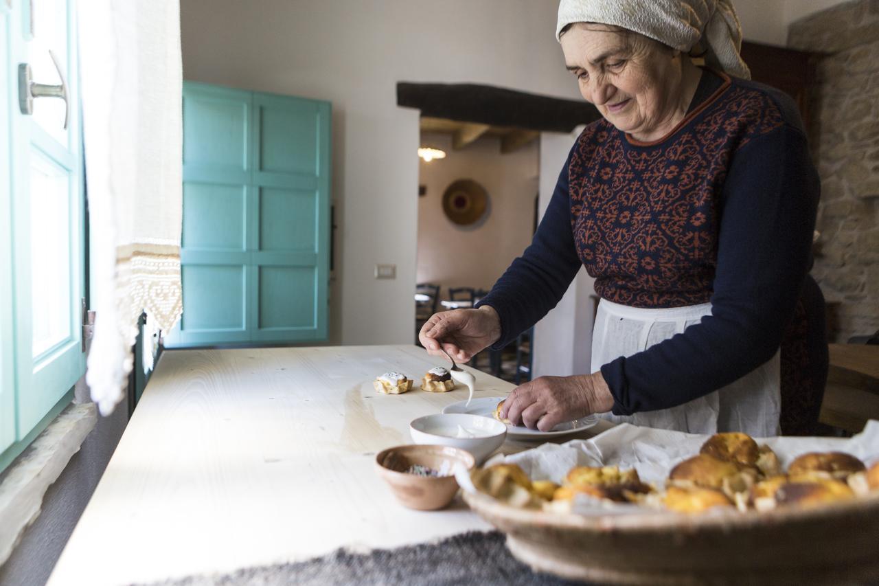 Cortis Antigas Bed and Breakfast Gesturi Buitenkant foto