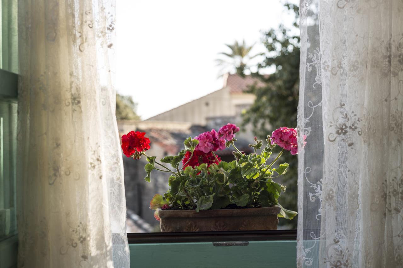 Cortis Antigas Bed and Breakfast Gesturi Buitenkant foto