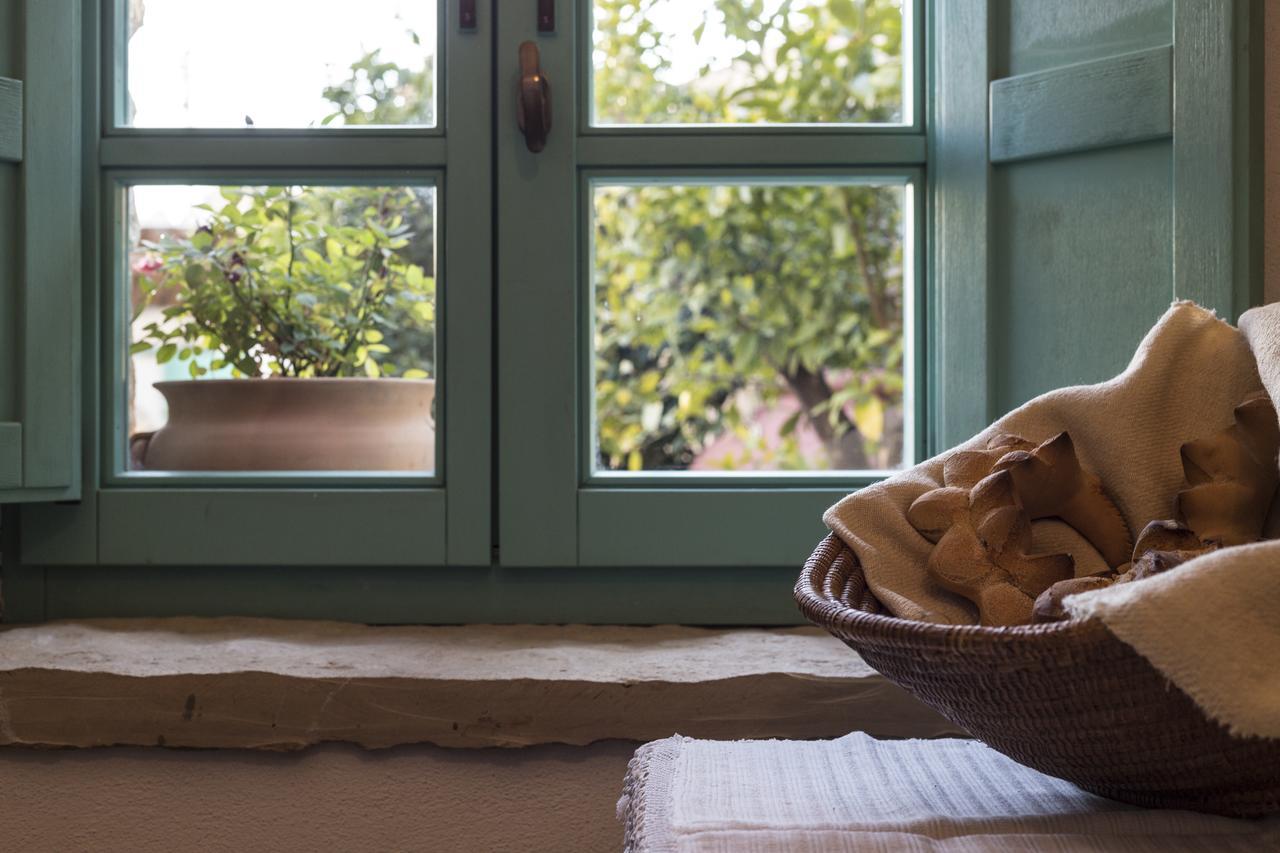 Cortis Antigas Bed and Breakfast Gesturi Buitenkant foto